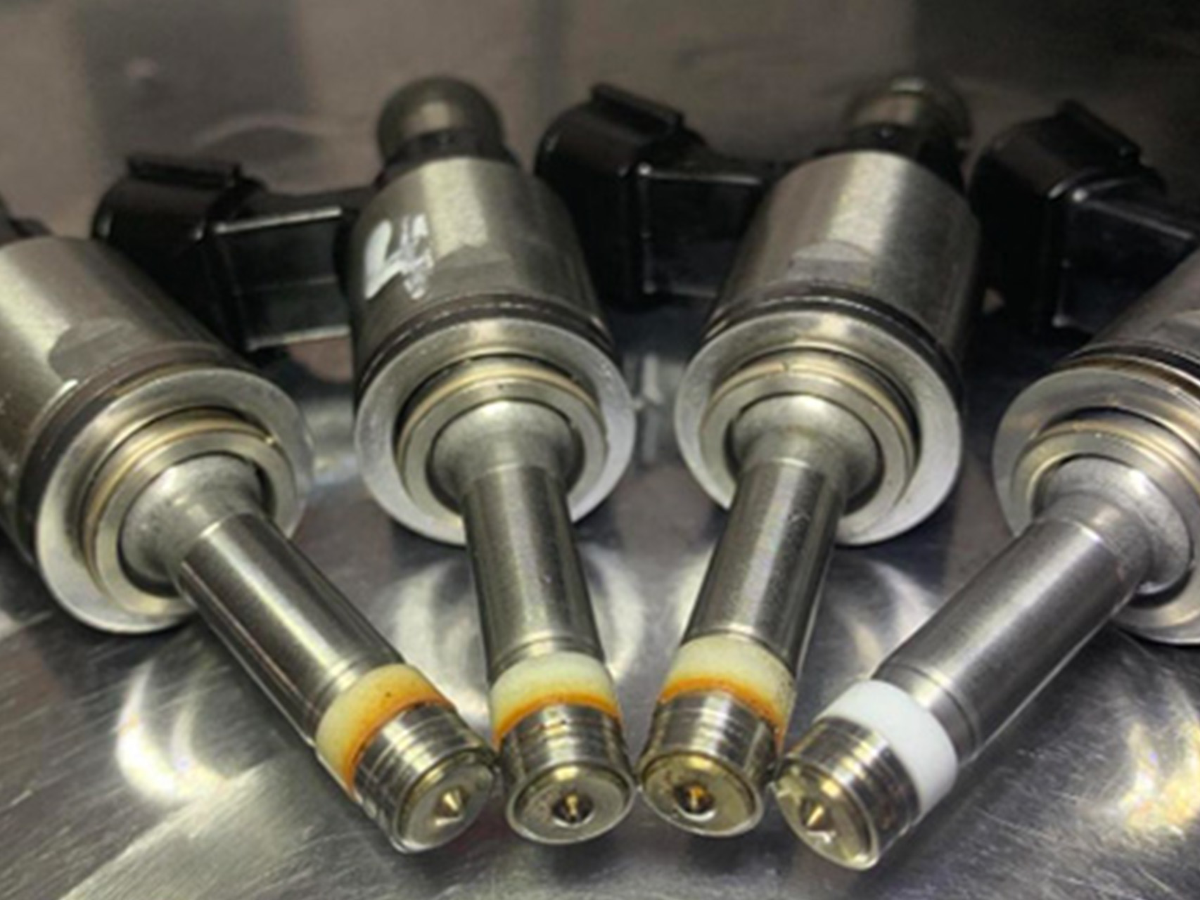 Fuel injector