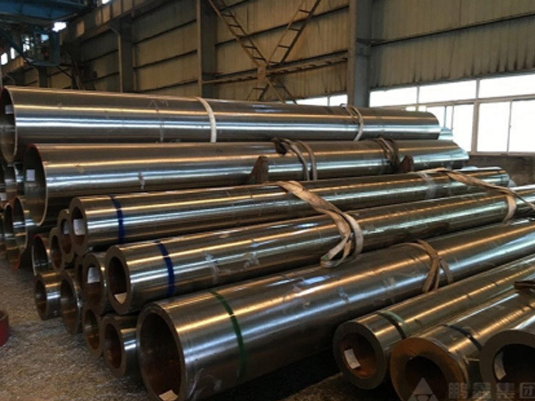Alloy pipe