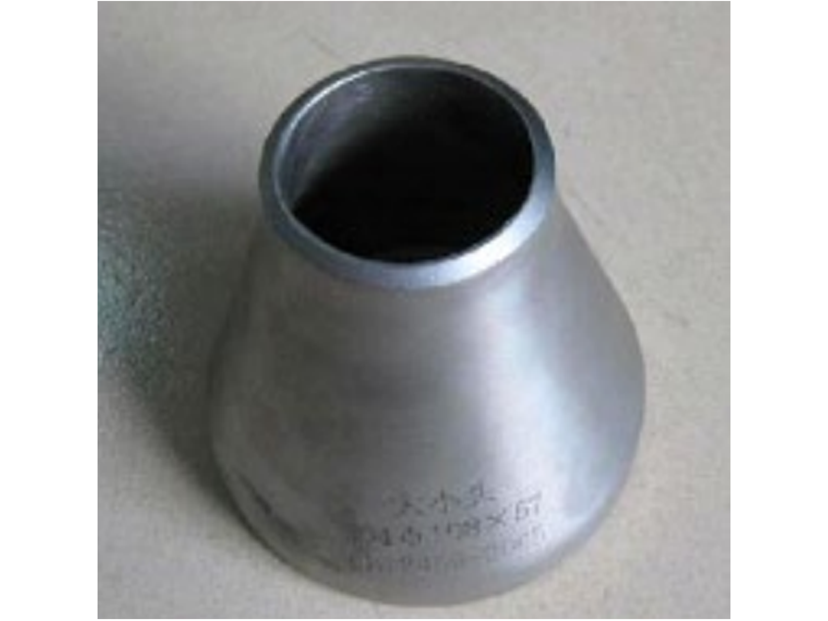 Reducing pipe