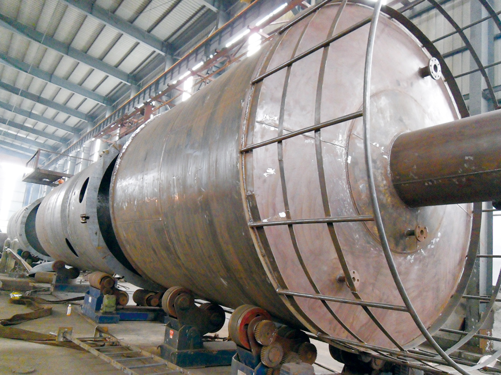 Other tanks, separators, dividing cylinders, buffe
